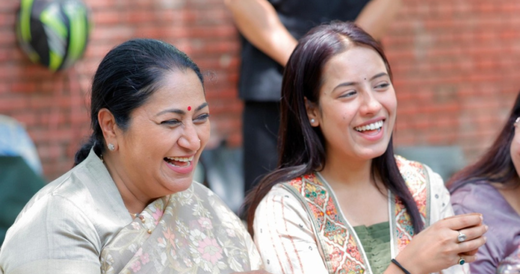 DU कैंपेन में CM रेखा गुप्ता की भागीदारी ने बढ़ाया जोश।